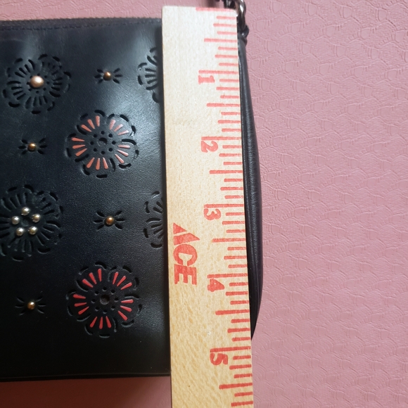 Coach Nolita 22 With Cut Out Tea Rose - with Gunmetal Chain - Picture 12 of 14